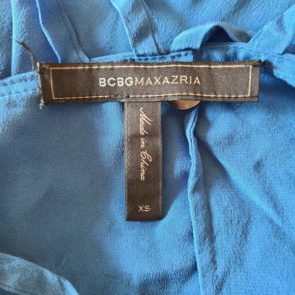 BCBG MaxAzria 100% silk blue strappy top - Picture 4 of 5